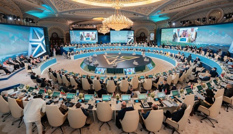 وزارة الصناعة تختتم مؤتمر التعدين الدولي بإعلان اتفاقيات ومذكرات تفاهم بقيمة 100 مليار ريال