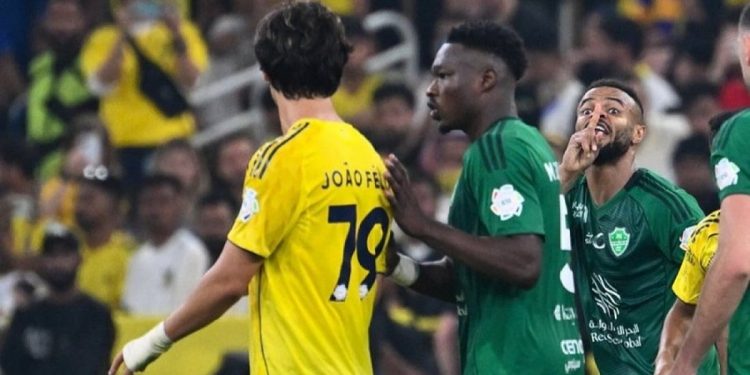 إيقاف علي مجرشي بسبب أحداث كلاسيكو الأهلي والنصر