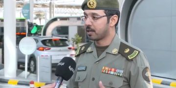 «الجوازات»: خدمة «أبشر سفر» تتيح إنهاء إجراءات السفر مسبقًا وتسهّل العبور عبر المنافذ البرية