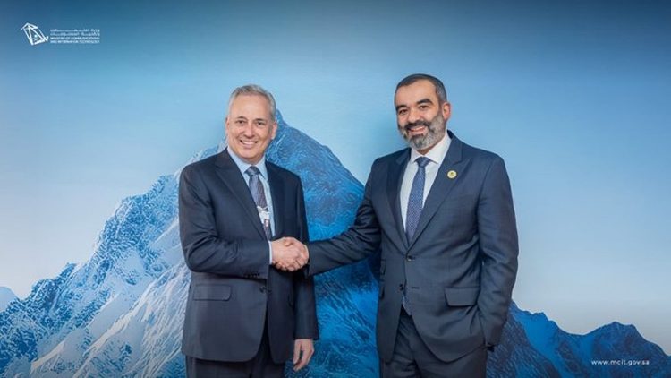 السواحه يبحث تعزيز الشراكة مع كبير مستشاري البيت الأبيض للذكاء الاصطناعي 