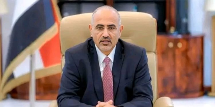 الصومال تعلن التحقيق في هروب عيدروس الزبيدي عبر مجالها الجوي