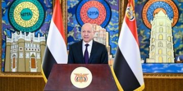 العليمي: تشكيل لجنة عسكرية عليا تحت قيادة التحالف
