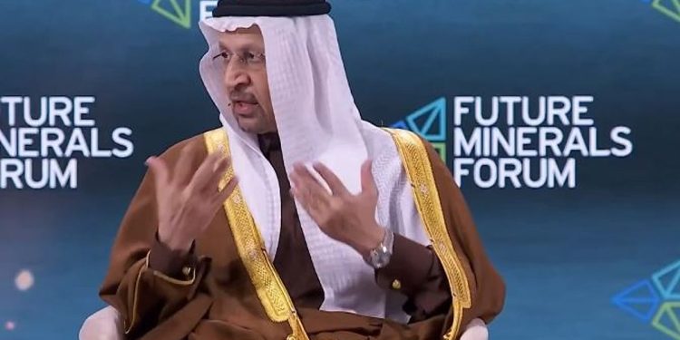 «الفالح»: نعيد استثمار عوائد التعدين في سد الثغرات بالقطاع