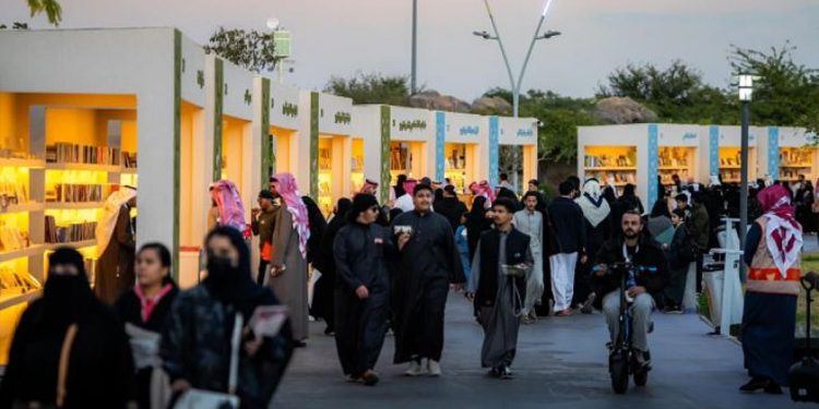 بأكثر من 370 ألف زائر.. هيئة الأدب والنشر والترجمة تختتم مهرجان الكتّاب والقرّاء 2026 بالطائف