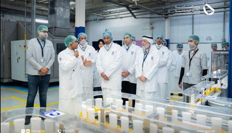 باستثمار يتجاوز 650 مليون ريال.. وزير الصناعة يُدشن مصنع الأدوية المتقدمة المحدودة «Bpharma»