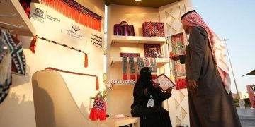 بالصور.. 20 منصة للمواهب بمهرجان الكتّاب والقرّاء