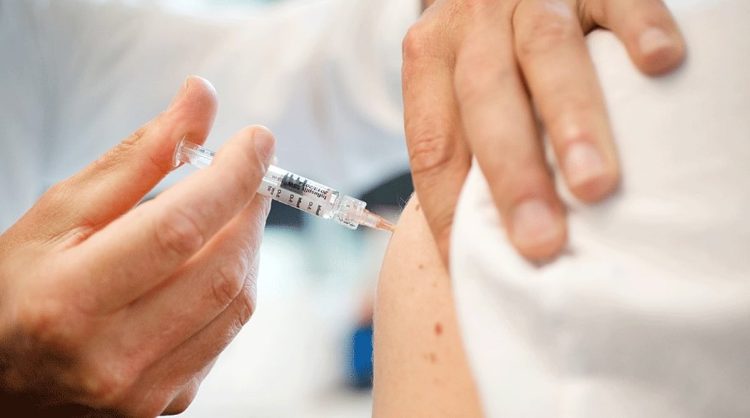 بحلول منتصف الشتاء.. هل انتهى وقت الحصول على لقاح الانفلونزا؟
