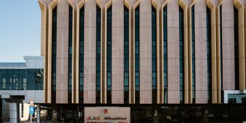 جراحة دقيقة بمنظار الصدر تنقذ رضيعا من حالة نادرة دون فتح جراحي
