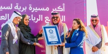 حائل تدخل 'غينيس' بأكبر مسيرة لسيارات الدفع الرباعي