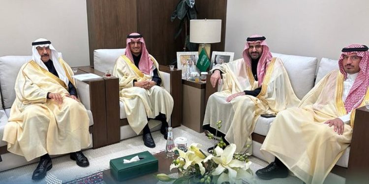 رئيس مجلس الأعمال السعودي القطري يبحث تعزيز التجارة البينية مع سفير المملكة في الدوحة