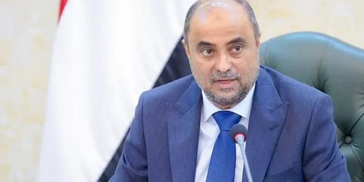 رئيس وزراء اليمن يعلن دعمًا سعوديًا لصرف مرتبات موظفي الدولة للشهرين الماضيين