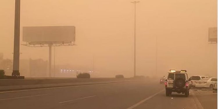 طقس المملكة الأربعاء.. سحب رعدية ممطرة ورياح نشطة وتكوّن للضباب على عدة مناطق