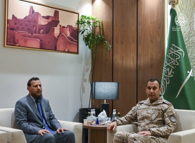 قائد القوات المشتركة ومحافظ عدن يبحثان مستجدات الأوضاع الأمنية