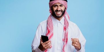 محترفو الألعاب الإلكترونية السعوديون يطورون مساراتهم المهنية من خلال البث المباشر