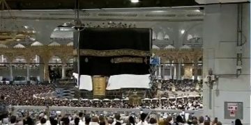 مسؤول بمجمع كسوة الكعبة: المملكة تكسو الكعبة على مدى 100 عاما بتكلفة 25 مليون ريال