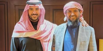 وزير الدفاع يبحث مع نائب رئيس «الانتقالي» المستجدات باليمن