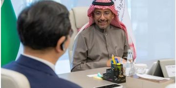 وزير الصناعة يبحث الفرص المشتركة في صناعة السيارات مع شركة «BYD» الصينية