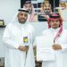 بالمرور على أقسامهم.. مدير مستشفى الحرث العام يكرّم المتميزين لعام 2025
