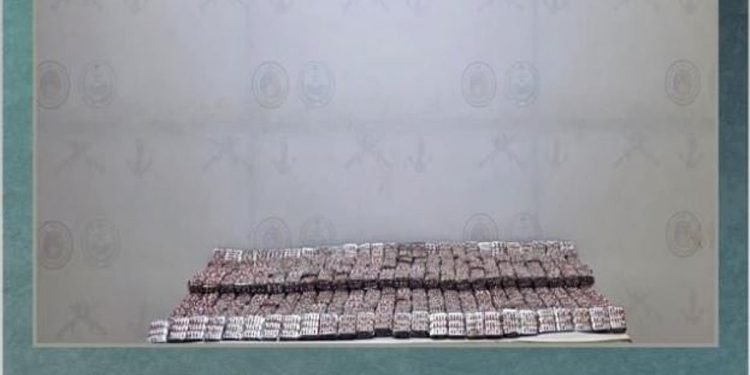 إحباط تهريب 147,300 قرص خاضع لتنظيم التداول الطبي بمنطقة جازان