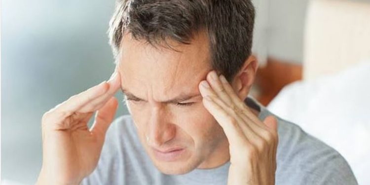 استشاري يوضح أسباب التوتر والصداع خلال الصيام فى شهر رمضان