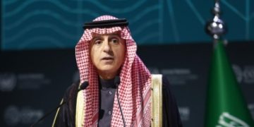 الجبير: مليار دولار من المملكة لتخفيف معاناة الفلسطينيين