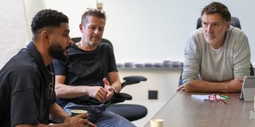 الجهاز الفني المساعد لـ«الأخضر» يجتمع مع لاعبي النصر المرشحين للمنتخب
