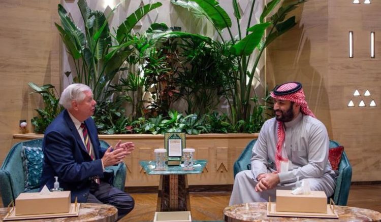 السيناتور الأمريكي غراهام: السعودية مفتاح استقرار المنطقة والعالم