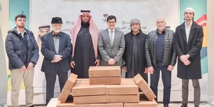 «الشؤون الإسلامية» تباشر تنفيذ برنامج خادم الحرمين لتوزيع التمور في البوسنة والهرسك وكوريا