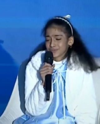 الطفلة السودانية تروي قصة نجاتها وتتمنى مقابلة ولي العهد