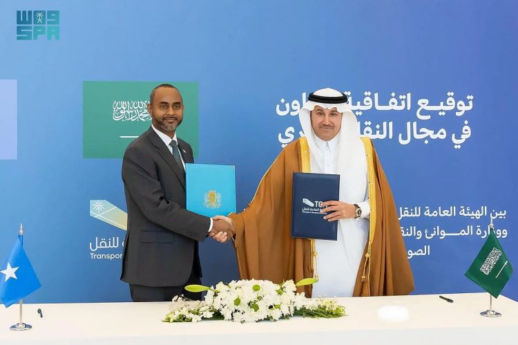 «العامة للنقل» توقّع اتفاقية مع وزارة الموانئ والنقل البحري الصومالية لتعزيز الشراكة البحرية