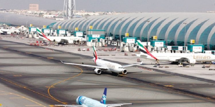 الكويت وقطر والإمارات تعلن إغلاق مؤقت للمجال الجوي
