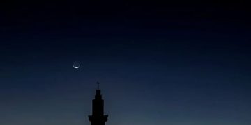 اليوم.. هلال رمضان يزيّن سماء المملكة في مشهد فلكي بديع