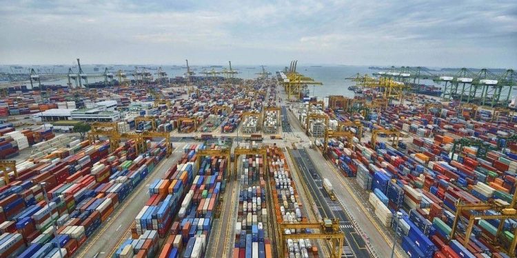 بنمو سنوي 70.2%.. فائض الميزان التجاري السعودي يتجاوز 22 مليار ريال في نوفمبر 2025