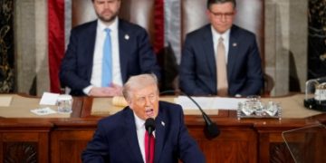 ترامب يعدد أسباب شنّ هجوم محتمل على إيران