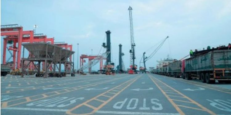 تصدير 52 ألف طن من "الكلنكر" عبر ميناء مدينة جازان للصناعات الأساسية والتحويلية