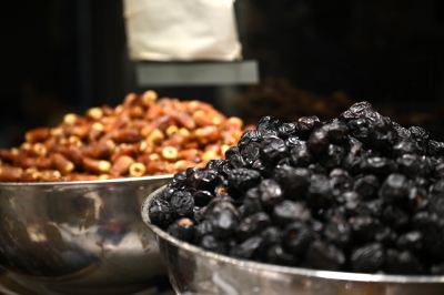 تمور الشرقية.. مذاق ينعش الأسواق قبل رمضان