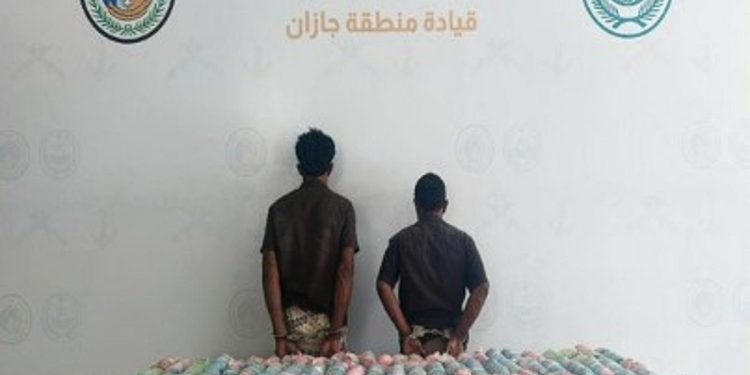 حرس الحدود بجازان يقبض على يمنيين لتهريبهما 70 كيلوجراما من القات المخدر