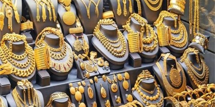 سعر الذهب في السعودية اليوم الخميس 9-9-1447 لكل الأعيرة بعد ارتفاعه عالميا