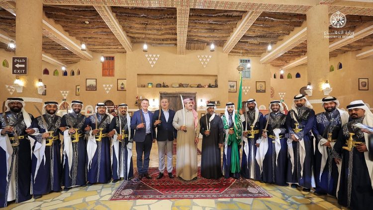  قادة "رماح النصر 2026" يشاركون فعاليات اليوم الثقافي المصاحبة للتمرين