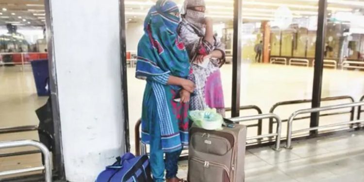 محام يوضح عقوبة تأجير العمالة المنزلية لآخرين