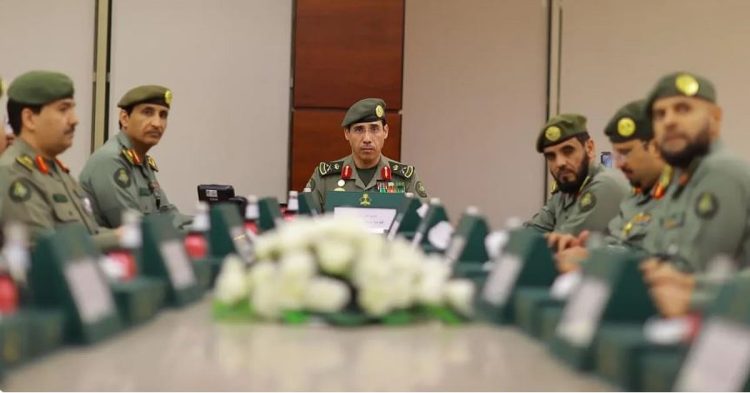 مدير عام الجوازات يرأس اجتماع قيادات القطاع لاستعراض خطة أعمال العمرة خلال شهر رمضان