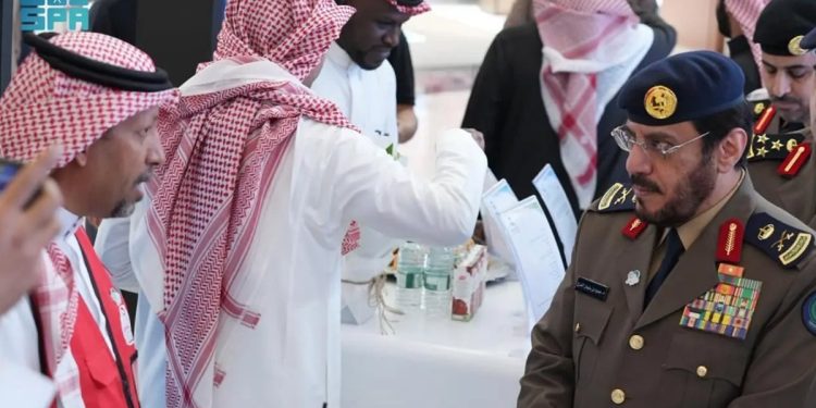 مدير عام الدفاع المدني يطلق برنامج نشر الوعي بالظواهر الجوية وآلية تلافي مخاطرها