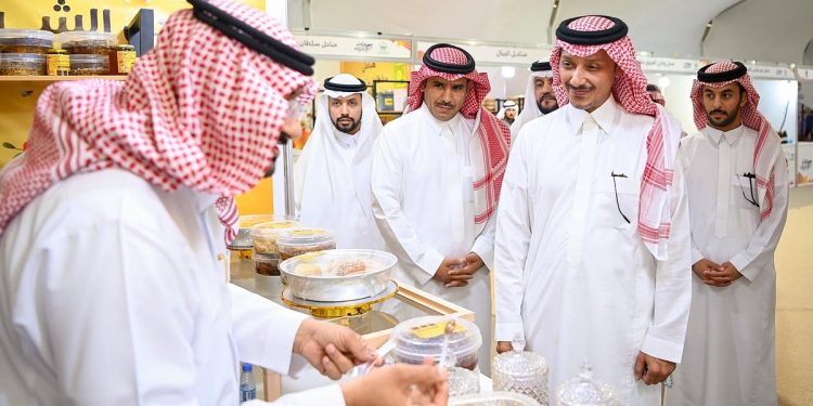 مهرجان عسل جازان.. فرصة لدعم النحالين وتعزيز الحركة السياحية والاقتصادية بالمنطقة