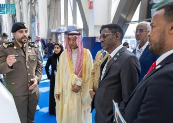 وزير الأمن الداخلي الصومالي يزور جناح وزارة الداخلية في معرض الدفاع العالمي