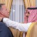 وزير الدفاع يُقلد 'كوريلا' وسام الملك عبدالعزيز