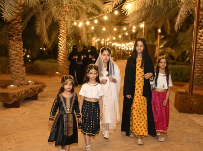 يوم التأسيس.. الأطفال يجسدون روح الانتماء بأزياء التراث