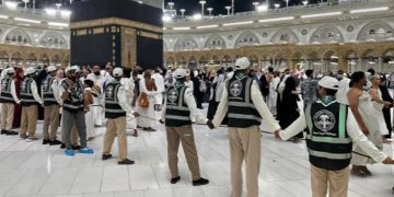 1100 كشاف يقدّمون خدماتهم للمعتمرين والزوار بالحرمين الشريفين