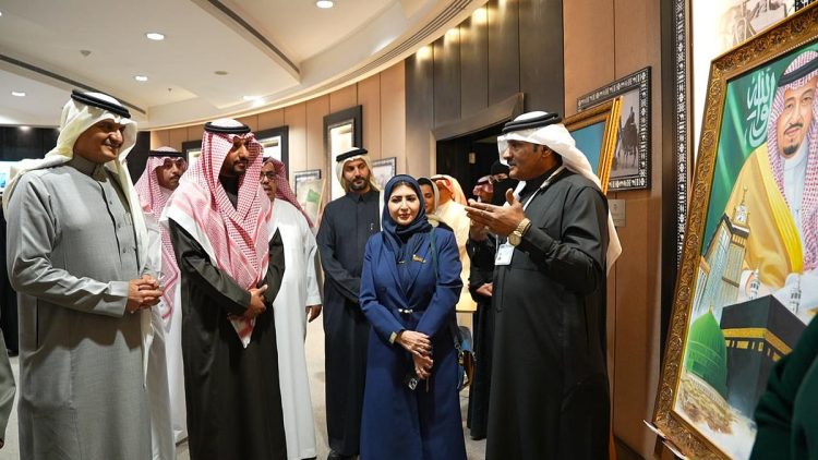 مكتبة المؤسس تحتفي بيوم العلم بمعرض فني تشكيلي بعنوان «في حب الأخضر»