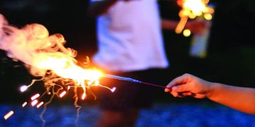 "الصحة" تحذر من مخاطر الألعاب النارية في العيد: حرارتها تكفي لإذابة الذهب