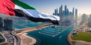 الإمارات: سقوط شظايا بعد محاولة استهداف منشآت غاز